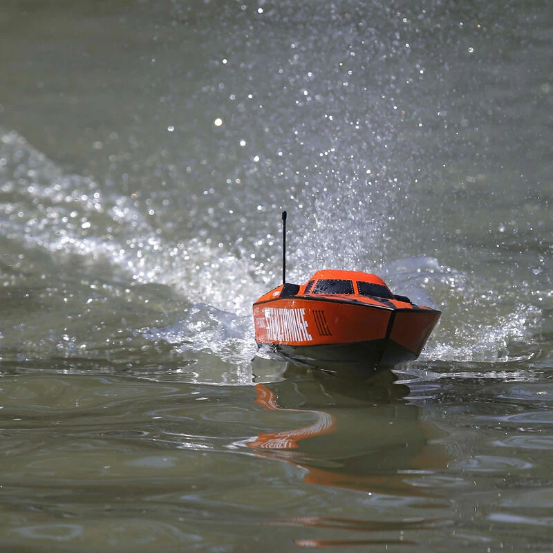 Pro Boat Stealthwake 23" Brushed Deep-V RTR for Electric Boats 2 Pro Boat Stealthwake 23" Brushed Deep-V RTR for Electric Boats - Image 2